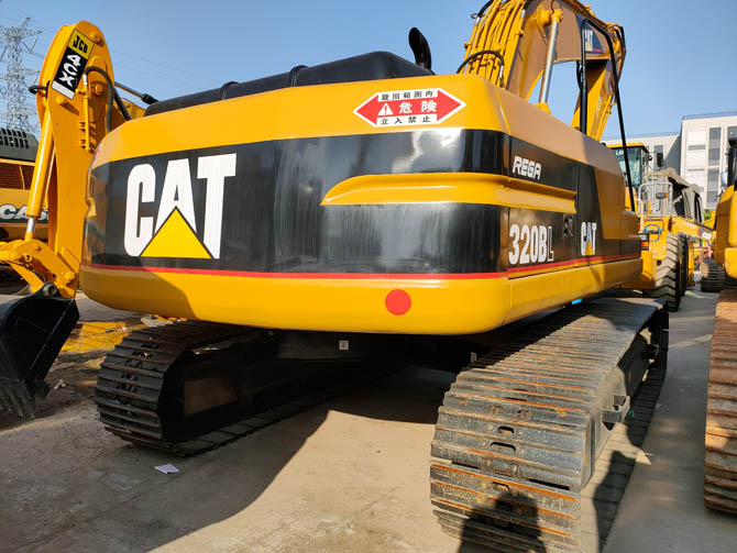 20 Ton Excavator with Breaker