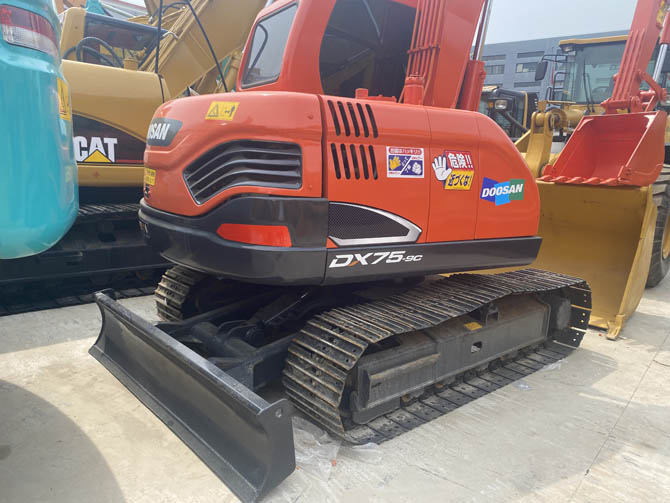 Doosan DX75 For Sale