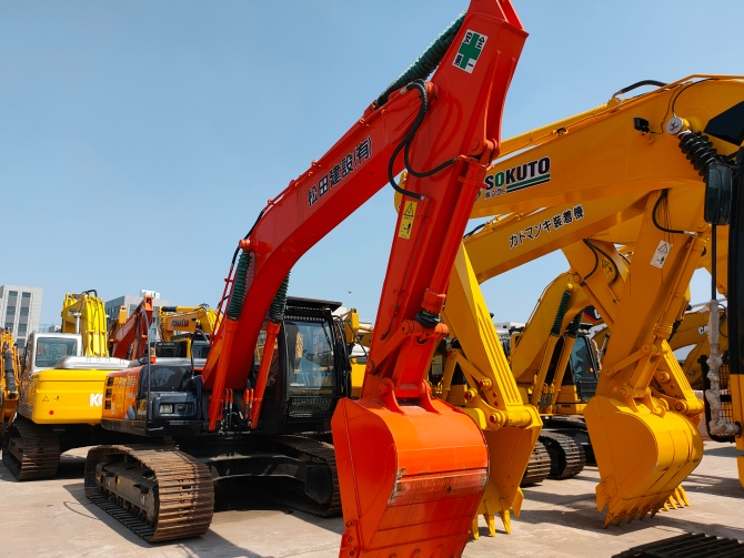 Hitachi ZX200 For Sale