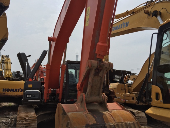 Hitachi ZX240 Excavator For Sale