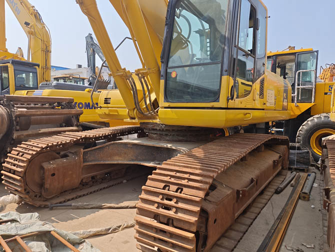 Large Komatsu Excavator PC400 For Sale